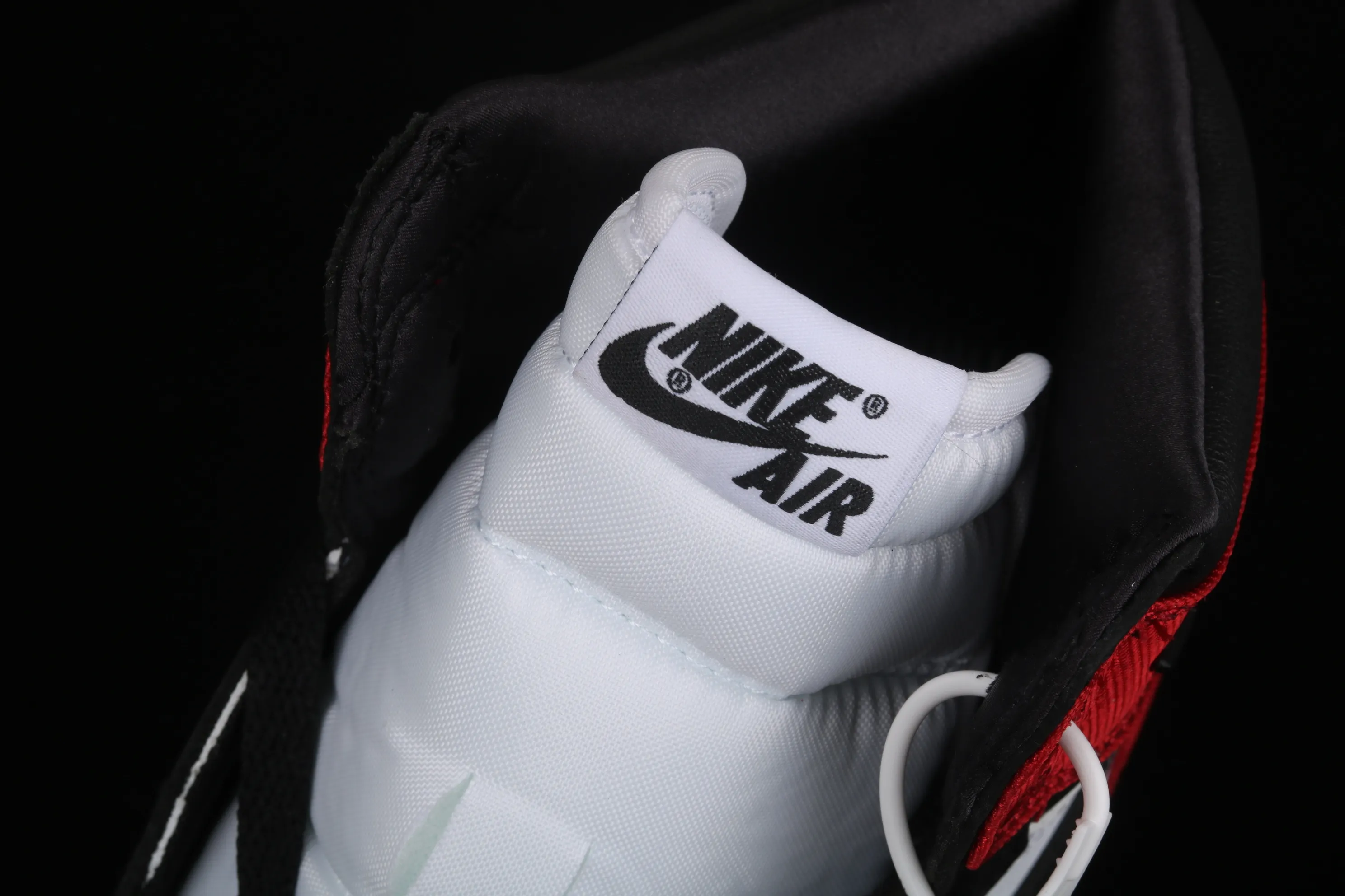All categories Air Jordan Jordan series basketball shoes Air Jordan 1 High Different versions Air Jordan AJ1 Satin WMNS "Black Toe" AJ1 classic replica Joe 1 silk black toe CD0461-016
